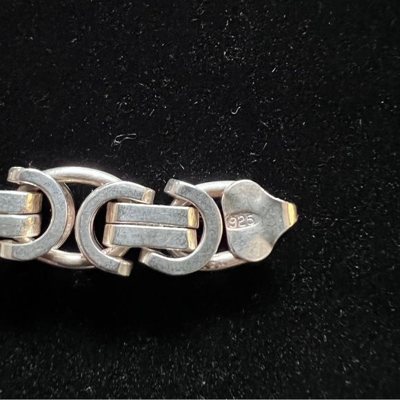 Silver 9” bracelet. Pre-owned. Unisex - Picture 7 of 8
